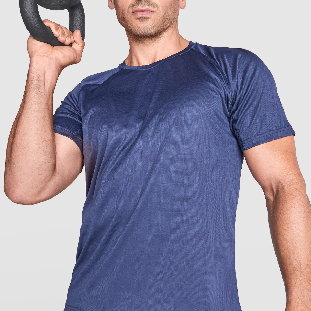Inspirez-vous d’exemples réels de t-shirts techniques à manches raglan.