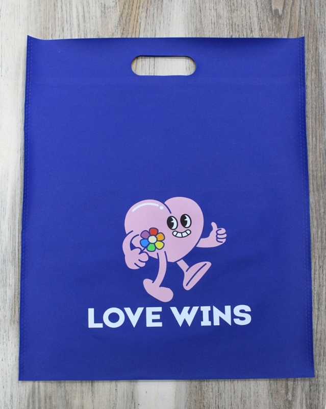 Photo de Borse personalizzate non woven con manico fustellato Photo de Borse personalizzate non woven con manico fustellato