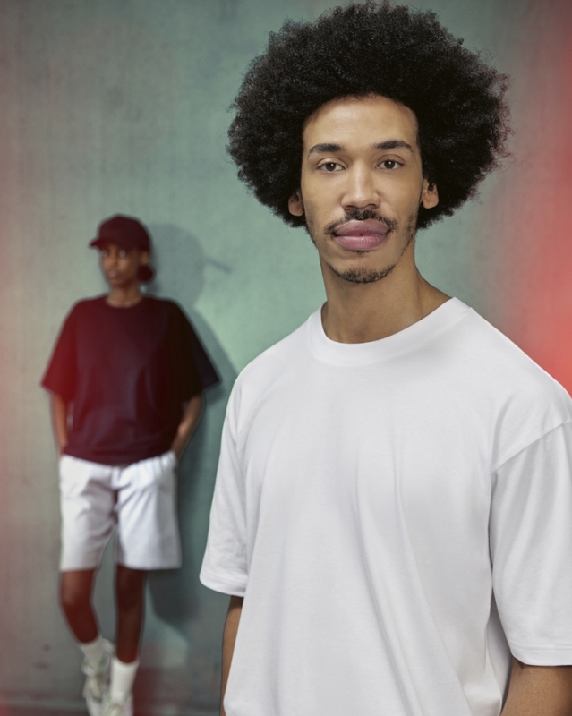 Foto de B&C #E220 Oversized Foto de B&C #E220 Oversized